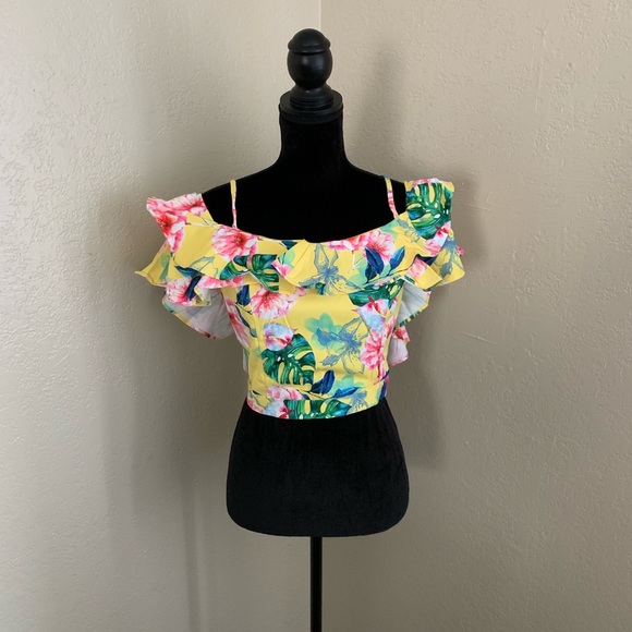 🍀 10 for $25.00 FLORAL RUFFLE CROP TOP - Picture 4 of 7